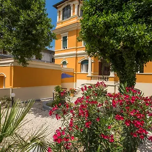 Relais La Torretta 2*, Roma Italia