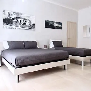 Roema 2*, Roma Italia