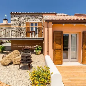  Vakantieboerderij Tenuta Petra Bianca Italië