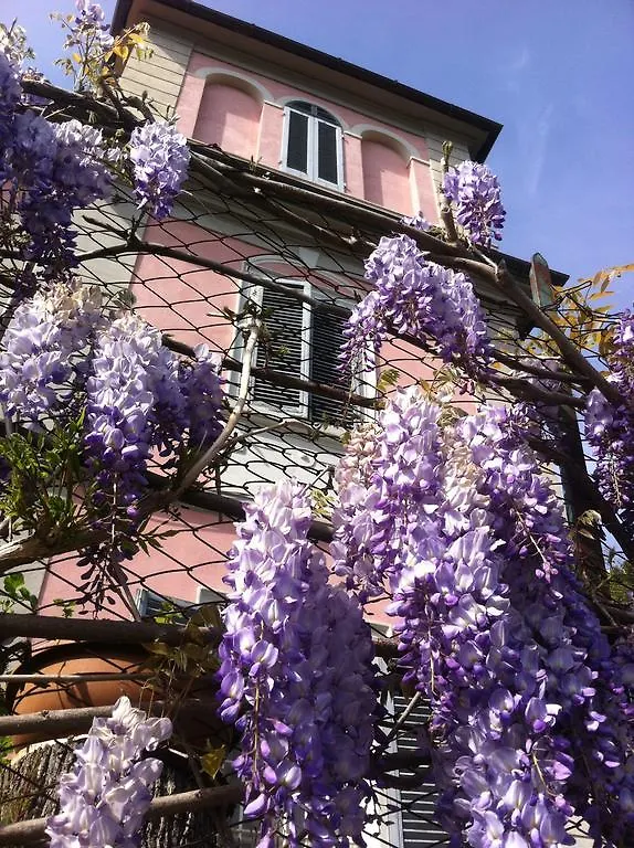 Frühstückspension Villa Arianna B&B Lari