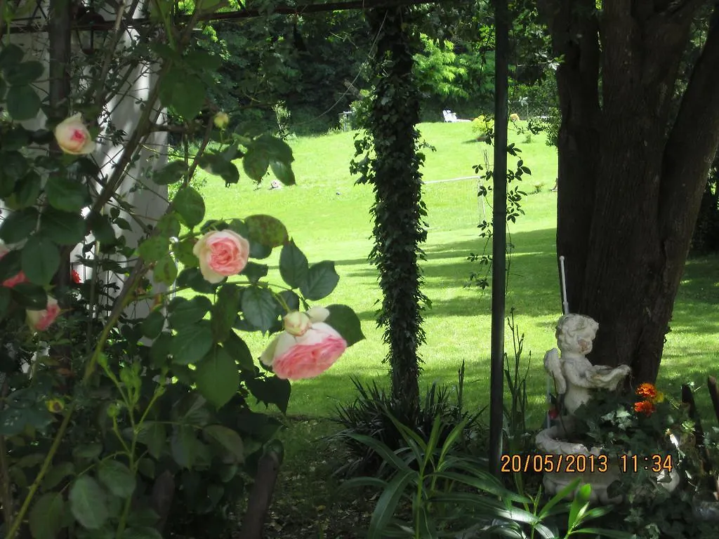 Frühstückspension Villa Arianna B&B Lari