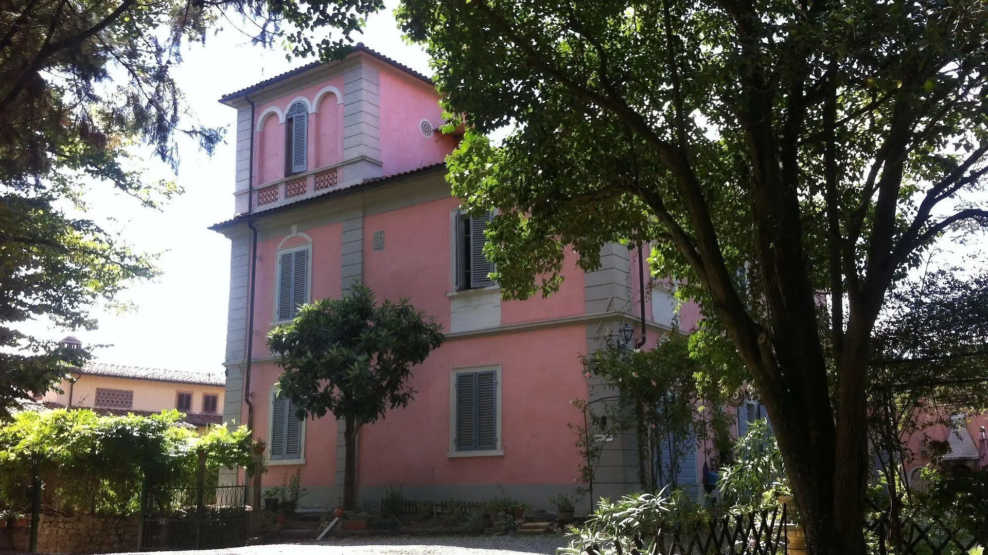 Villa Arianna B&B Lari 0*,